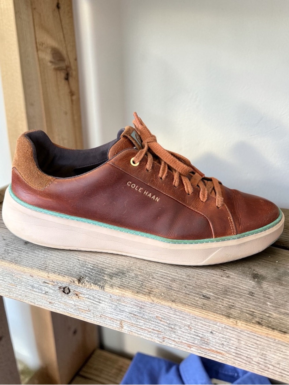 Men’s Brown Leather Casual Sneakers with Green Trim